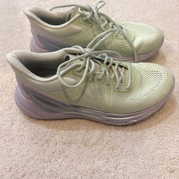 Lululemon BlissFeel Women's Athletic Running Shoes Light Green Size 8 - Picture 4 of 9